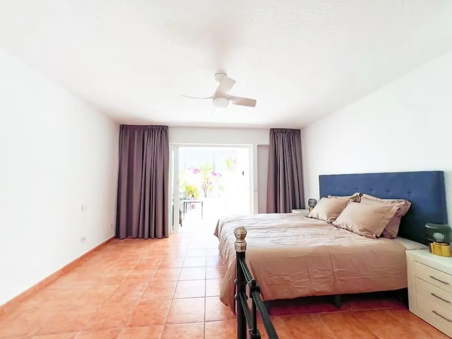 Ocean View Duplex - Club Atlantis In Puerto Colon Se16 Villa Costa Adeje  Spain